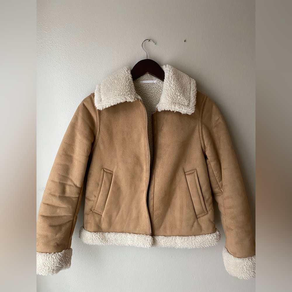 Uniqlo faux Sherpa jacket v toasty